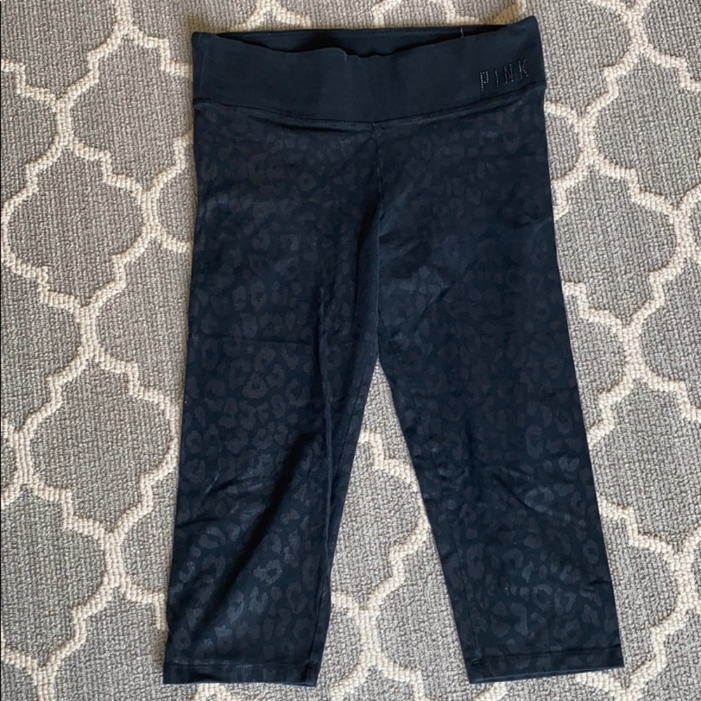 VS PINK cropped leggings